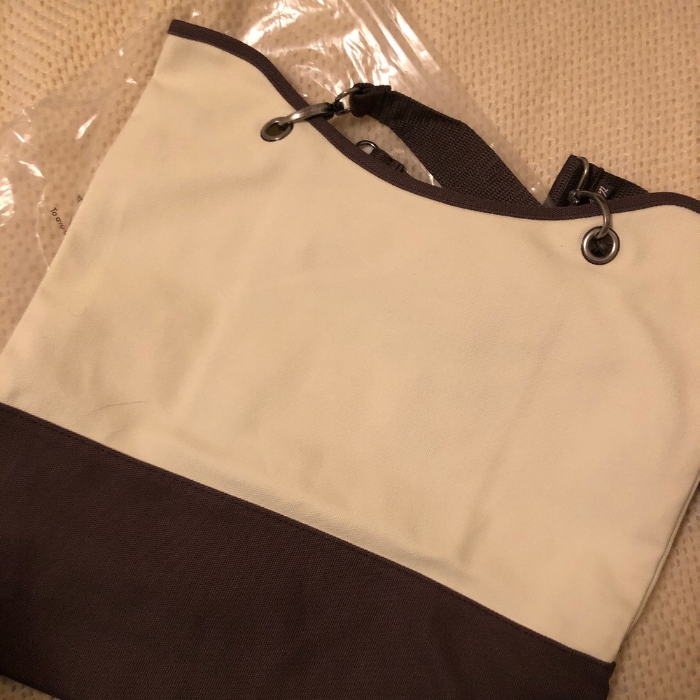 Canvas Crew Carry-All - Thirty One Gifts